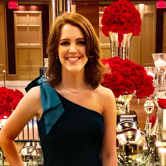 Meet your Posher, Erin - Picture 1 of 1